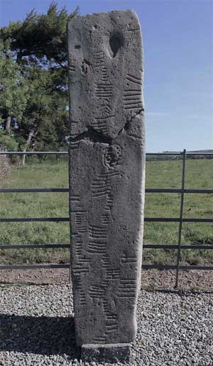 Ein 1.500 Jahre alter Runenstein im Südwesten Irlands. Foto: Robert Linsdell